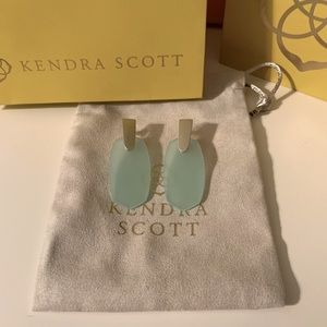 KENDRA SCOTT Aragon Earrings Brushed Silver with Frosted Turquoise Glass